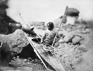 314px-captain-edward-augustus-inglefield-national-maritime-museum-inuit-man-with-a-kayak-pd-edit3.jpg